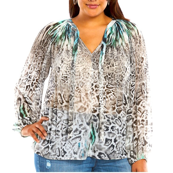 Jennifer Lopez Tops - 💚Jennifer Lopez top